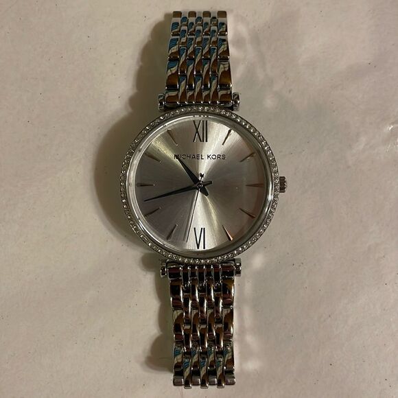 Michael Kors Darcy Watch NWT - Picture 1 of 7